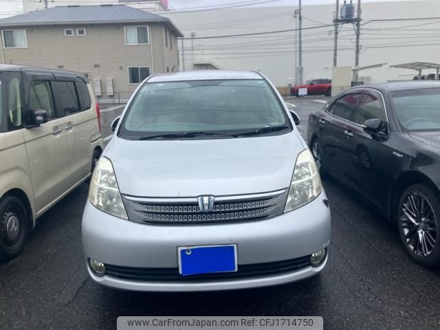 toyota isis 2005 CFJ1714750 image 1
