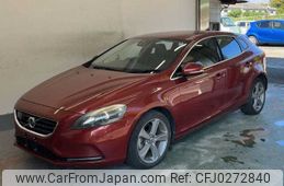 volvo v40 2013 -VOLVO--Volvo V40 MB4164T--D2050555---VOLVO--Volvo V40 MB4164T--D2050555-