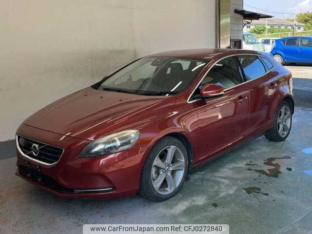 volvo v40 2013 -VOLVO--Volvo V40 MB4164T--D2050555---VOLVO--Volvo V40 MB4164T--D2050555- image 1