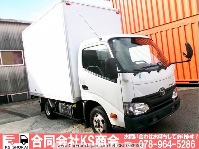 toyota dyna-truck 2017 GOO_NET_EXCHANGE_0702161A30250213W001 image 1