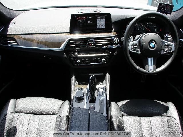 bmw 5-series 2017 quick_quick_DBA-JA20_WBAJA52050WC07623 image 2