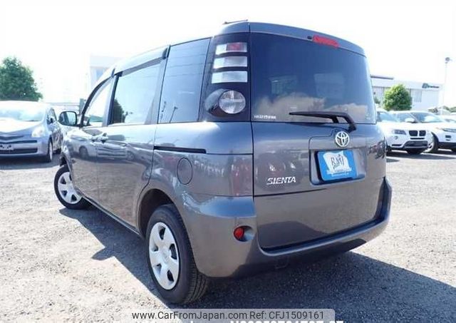 toyota sienta 2010 CFJ1509161 image 2
