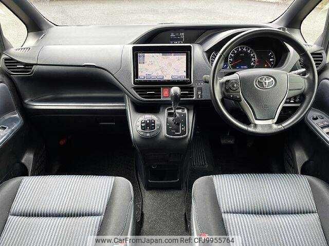 toyota voxy 2014 504928-922114 image 1