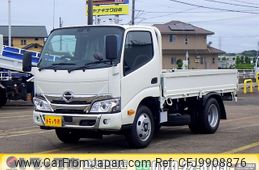 hino dutro 2023 GOO_NET_EXCHANGE_0206393A30240617W001