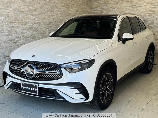 mercedes-benz glc-class 2023 quick_quick_254605_W1N2546052F029365 image 2