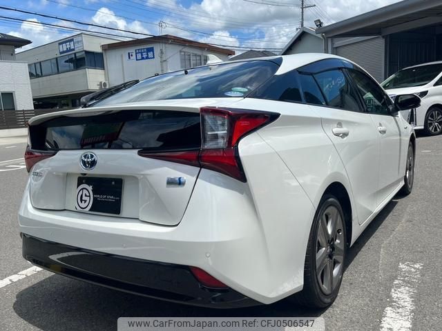 toyota prius 2019 quick_quick_ZVW51_ZVW51-8058240 image 2