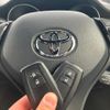 toyota c-hr 2018 quick_quick_DAA-ZYX10_ZYX10-2155974 image 17