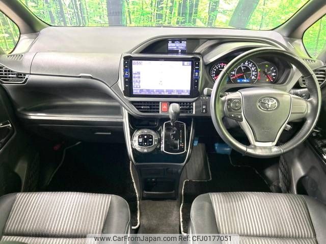 toyota voxy 2019 -TOYOTA--Voxy DBA-ZRR80W--ZRR80-0546948---TOYOTA--Voxy DBA-ZRR80W--ZRR80-0546948- image 2