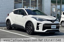 toyota c-hr 2019 -TOYOTA--C-HR 6AA-ZYX11--ZYX11-2007950---TOYOTA--C-HR 6AA-ZYX11--ZYX11-2007950-