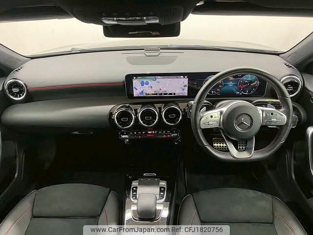 mercedes-benz a-class 2019 CFJ1820756 image 2