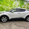toyota c-hr 2018 quick_quick_DAA-ZYX10_ZYX10-2123576 image 2