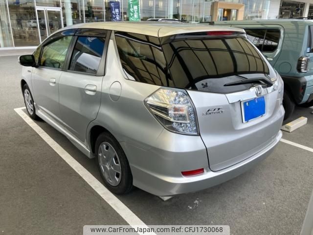 honda fit-shuttle 2013 CFJ1730068 image 2
