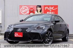 lexus is 2018 CFJ1671967