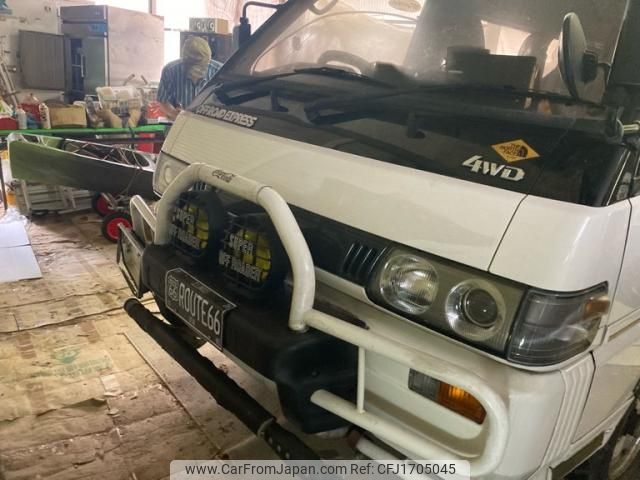 mitsubishi delica-starwagon 1991 CFJ1705045 image 2