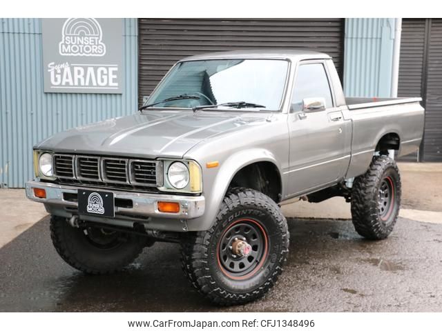toyota hilux 1982 GOO_NET_EXCHANGE_0904001A30250408W001 image 1
