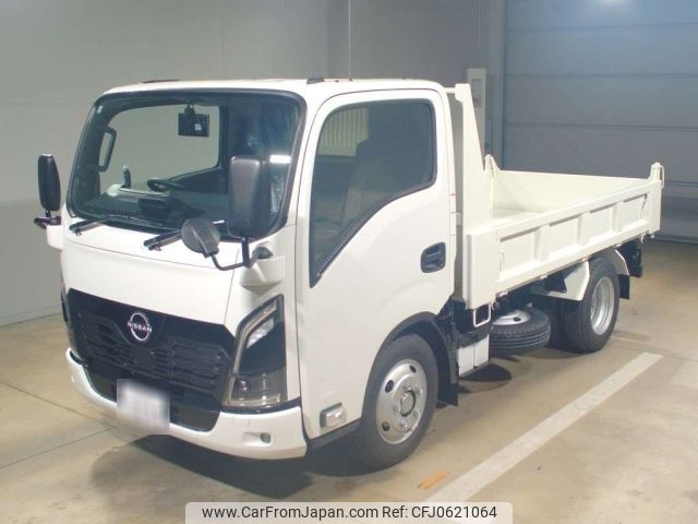 nissan atlas 2024 -NISSAN 【大阪 400も5605】--Atlas AKR88AT-7000311---NISSAN 【大阪 400も5605】--Atlas AKR88AT-7000311- image 1