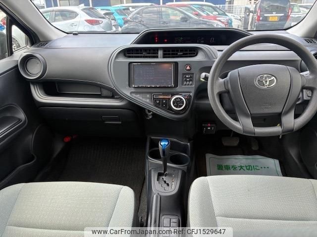 toyota aqua 2019 CFJ1529647 image 2