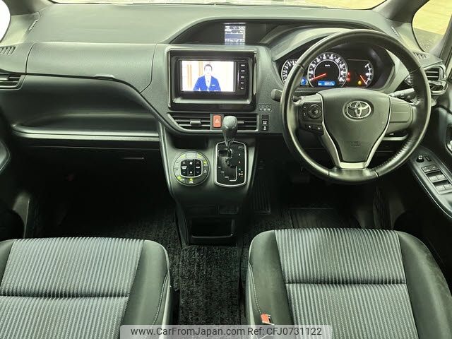 toyota voxy 2015 -TOYOTA--Voxy DBA-ZRR80W--ZRR80-0120467---TOYOTA--Voxy DBA-ZRR80W--ZRR80-0120467- image 2