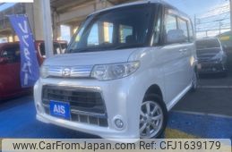 daihatsu tanto 2011 CFJ1639179