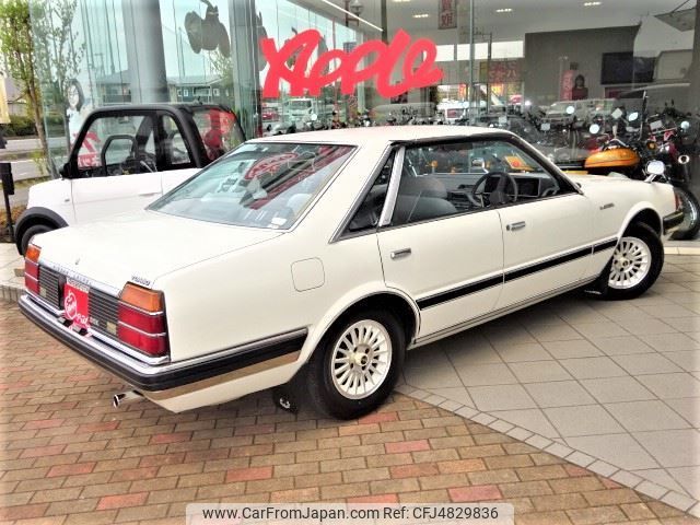 nissan laurel 1982 CFJ4829836 image 2