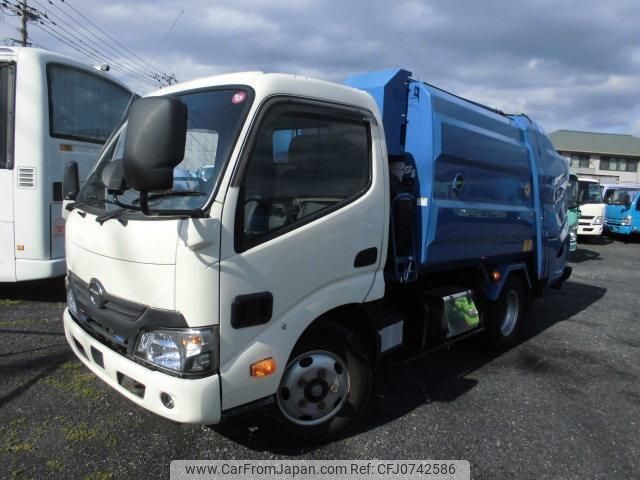 hino dutro 2018 GOO_NET_EXCHANGE_0802755A30250210W001 image 1