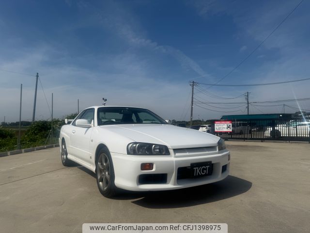 nissan skyline 2000 2100635 image 2