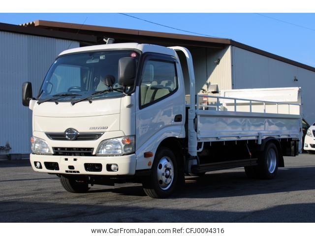 hino dutro 2016 GOO_NET_EXCHANGE_0230013A30240808W001 image 1