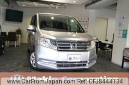 Honda Stepwagon 2012