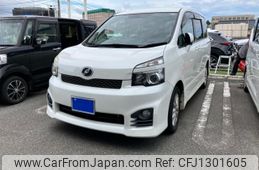 toyota voxy 2010 -TOYOTA--Voxy DBA-ZRR70W--ZRR70-0361231---TOYOTA--Voxy DBA-ZRR70W--ZRR70-0361231-