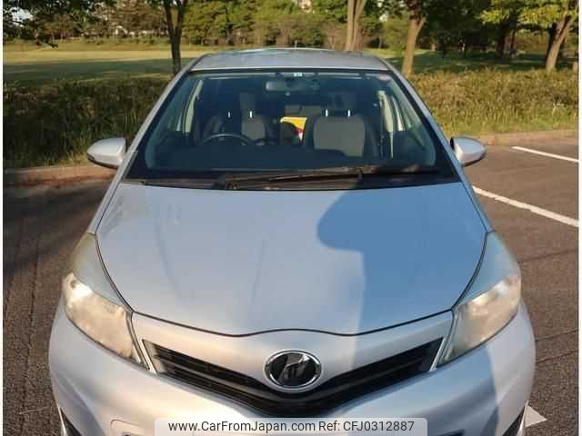 toyota vitz 2013 TE1520 image 1