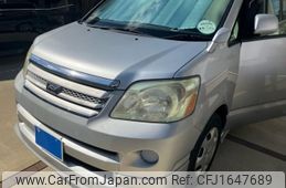 toyota noah 2006 CFJ1647689