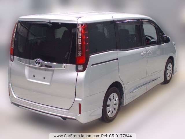 toyota voxy 2015 -TOYOTA--Voxy DBA-ZRR80G--ZRR80-0147009---TOYOTA--Voxy DBA-ZRR80G--ZRR80-0147009- image 2