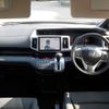 honda stepwagon 2015 CFJ1514520 image 16