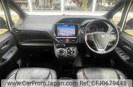 toyota voxy 2014 504928-927386