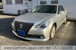 toyota crown 2013 CFJ1780259