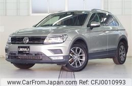 volkswagen tiguan 2017 -VOLKSWAGEN--VW Tiguan ABA-5NCZE--WVGZZZ5NZHW882846---VOLKSWAGEN--VW Tiguan ABA-5NCZE--WVGZZZ5NZHW882846-