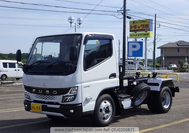 mitsubishi-fuso canter 2023 REALMOTOR_N9024070033F-90 image 1