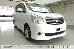 toyota noah 2010 ENHANCEAUTO_1_ea288336