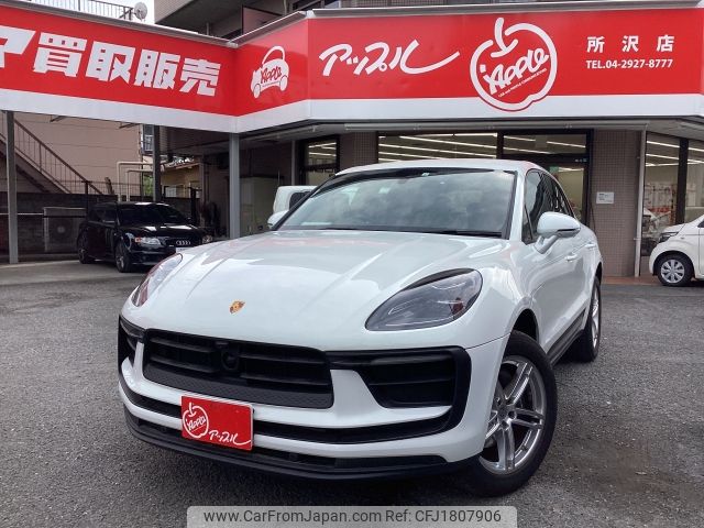 porsche macan 2023 CFJ1807906 image 1