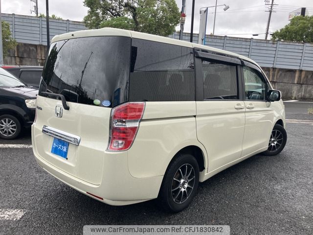 honda stepwagon 2009 CFJ1830842 image 2