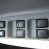 toyota voxy 2004 REALMOTOR_RK2023050010A-10 image 19