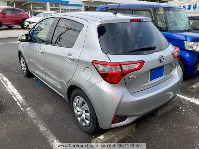 toyota vitz 2017 -TOYOTA--Vitz DAA-NHP130--NHP130-2024703---TOYOTA--Vitz DAA-NHP130--NHP130-2024703- image 2
