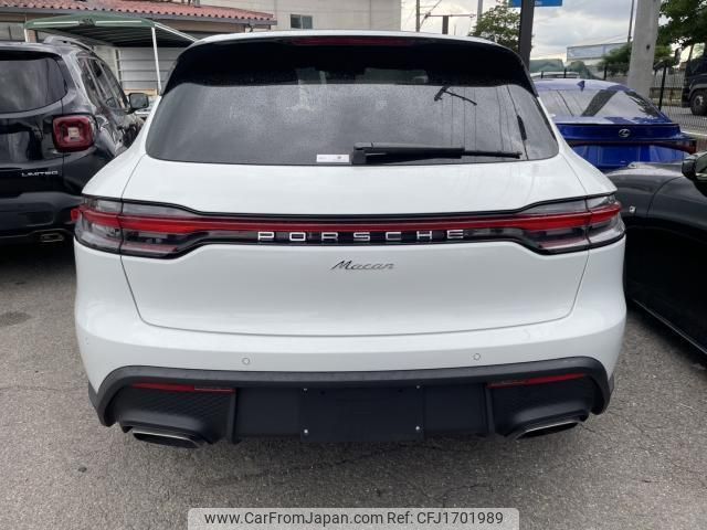 porsche macan 2024 CFJ1701989 image 2