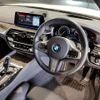 bmw 5-series 2019 quick_quick_ABA-JR20_WBAJR32050BJ16420 image 11