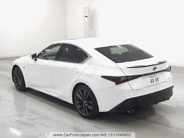 lexus is 2024 CFJ1849802 image 2