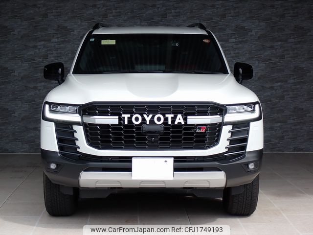 toyota land-cruiser 2023 CFJ1749193 image 2