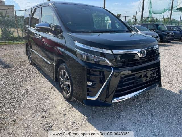 toyota voxy 2019 -TOYOTA--Voxy ZRR80W--ZRR80-0555361---TOYOTA--Voxy ZRR80W--ZRR80-0555361- image 1