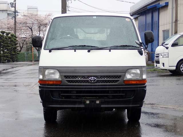 toyota hiace-van 2002 19110911 image 2