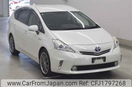 toyota prius-α undefined CFJ1797268