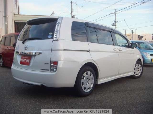 toyota isis 2012 CFJ1821824 image 2